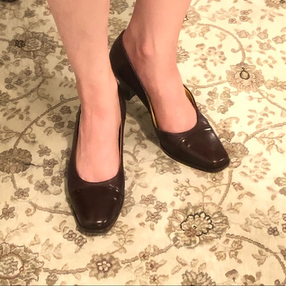 Vintage Joan & David Brown Leather Heels - Picture 10 of 10